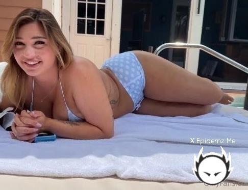 Vivian Taylor - Poolside Sex With My Brothers Girlfriend (2026/OnlyFans.com/FullHD)
